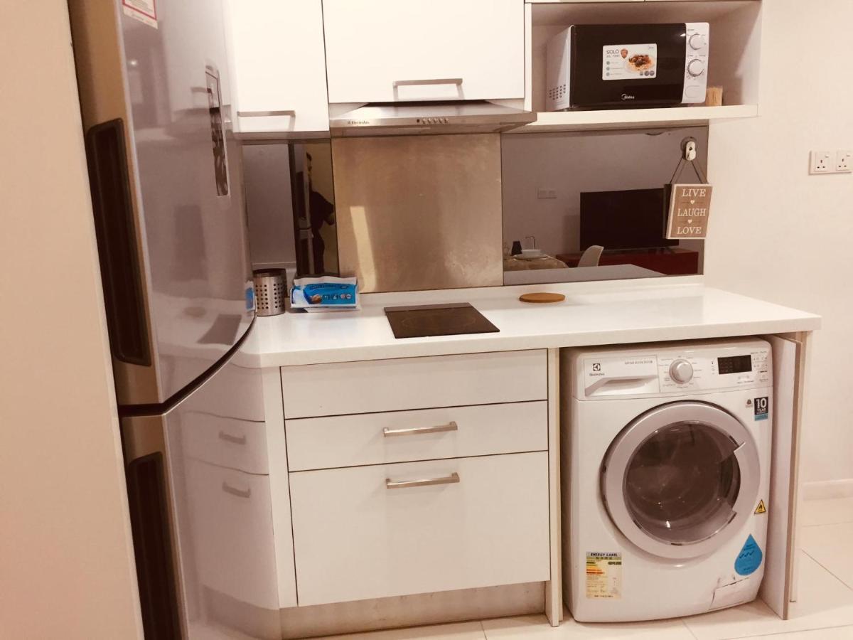 Apartamento Joyful And Jolly At Mercu Summer
